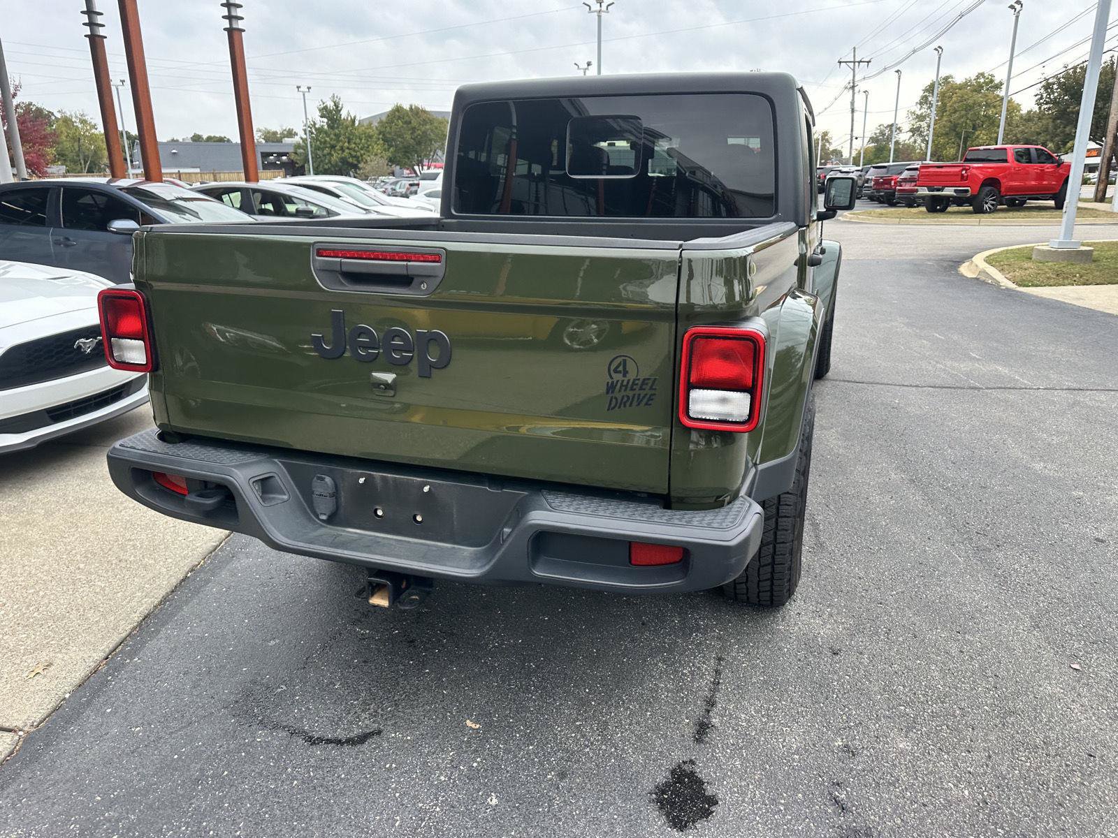 Used 2022 Jeep Gladiator Sport AWD/4WD image 5
