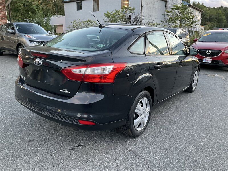 Used 2012 Ford Focus SE FWD image 5
