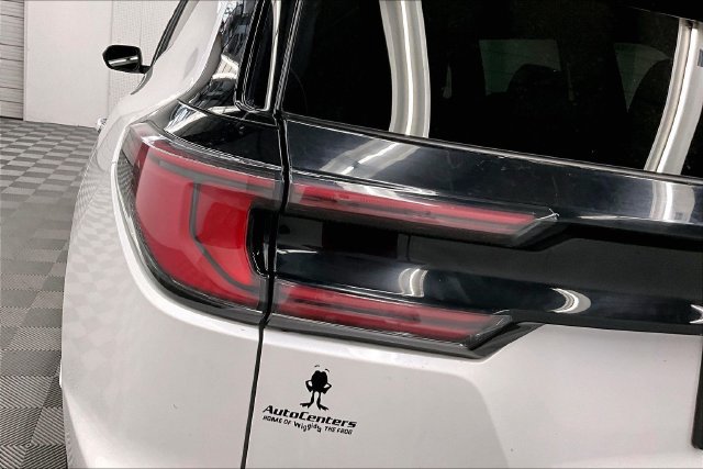 Used 2024 GMC Acadia Denali AWD/4WD image 37
