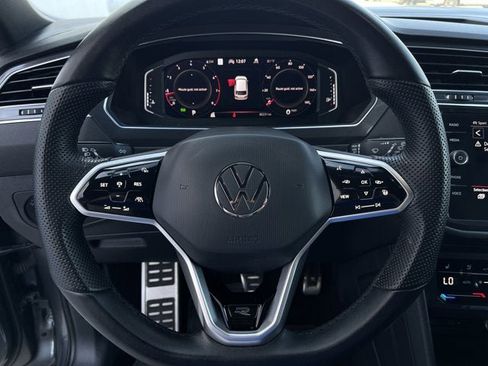 Used 2022 Volkswagen Tiguan SEL R-Line image 12