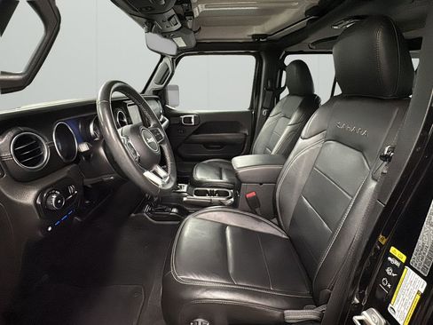 Used 2023 Jeep Wrangler Unlimited Sahara w/ Cold Weather Group image 14