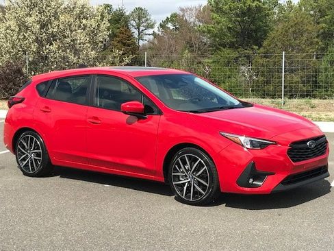 Used 2025 Subaru Impreza 2.0i Sport image 2