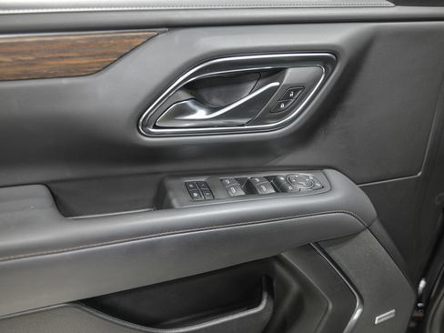 Used 2022 Chevrolet Tahoe High Country AWD/4WD image 13