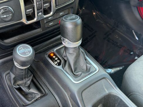 Used 2023 Jeep Wrangler Unlimited Sport AWD/4WD image 22