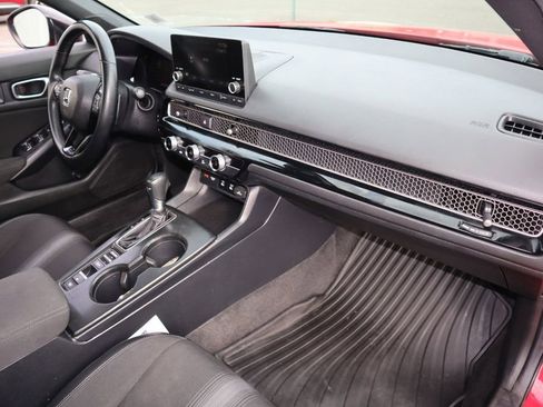 Used 2025 Honda Civic Sport image 26