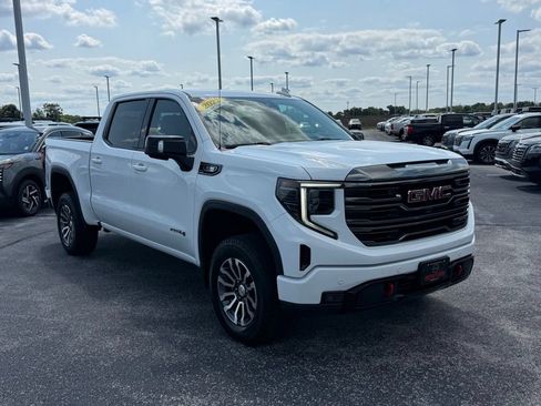 Used 2022 GMC Sierra 1500 AT4 w/ AT4 Premium Package AWD/4WD image 2
