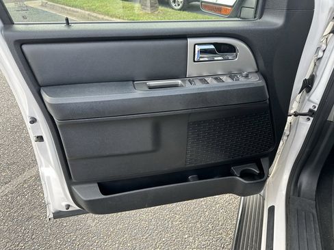 Used 2017 Ford Expedition XLT w/ Equipment Group 202A image 13