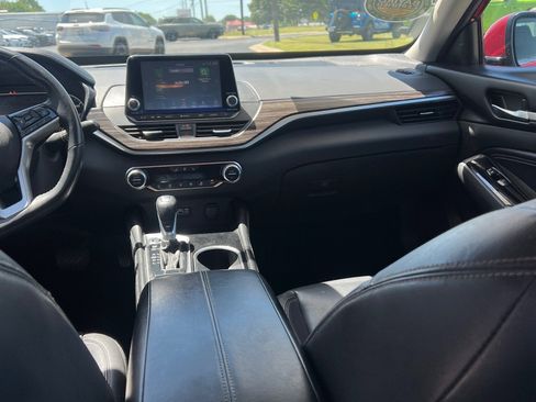 Used 2021 Nissan Altima 2.5 Platinum AWD/4WD image 18