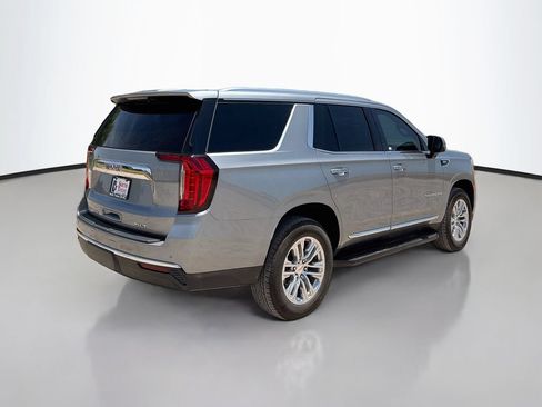 Used 2024 GMC Yukon SLT w/ SLT Luxury Package RWD image 7
