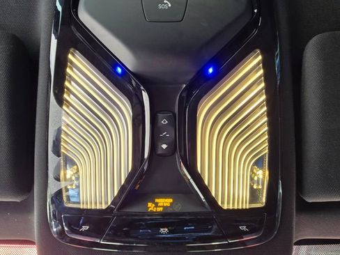 Used 2022 BMW 540i 540i w/ M Sport Package image 22