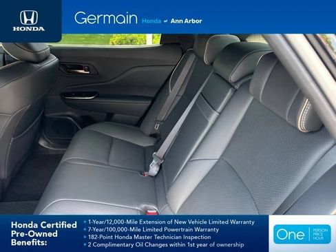 Used 2024 Toyota Crown Platinum AWD/4WD image 14