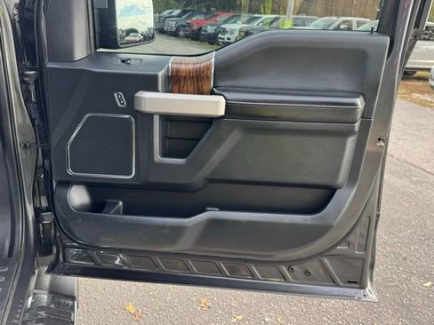 Used 2020 Ford F150 Lariat image 10