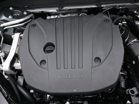 New 2026 Volvo XC60 B5 Plus w/ Protection Package Premier image 37