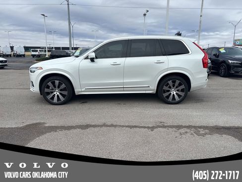 Certified 2025 Volvo XC90 B6 Ultra w/ Lounge Package image 2