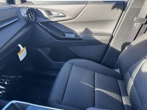 New 2026 Chevrolet Equinox LT image 23