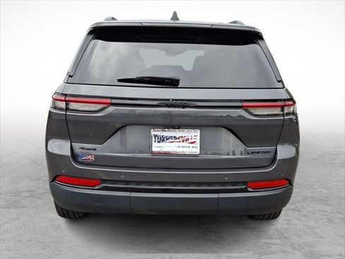Certified 2024 Jeep Grand Cherokee Limited w/ Black Appearance Package AWD/4WD image 4
