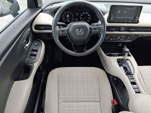 Used 2023 Honda HR-V LX image 11