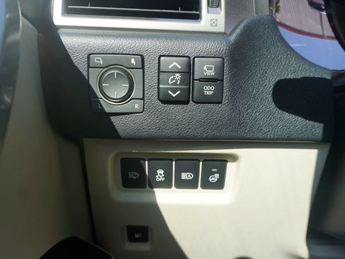 Used 2023 Lexus GX 460 Luxury w/ Accessory Package AWD/4WD image 5