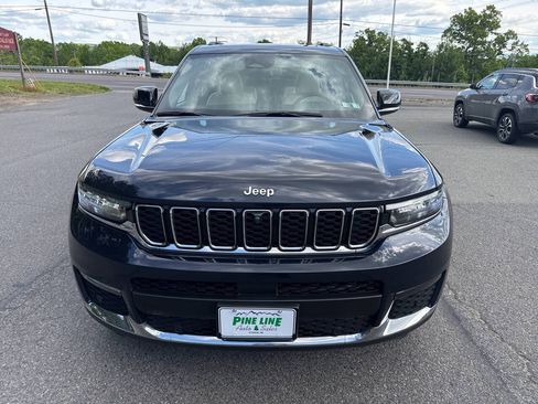 Used 2023 Jeep Grand Cherokee L Limited w/ Luxury Tech Group II AWD/4WD image 9