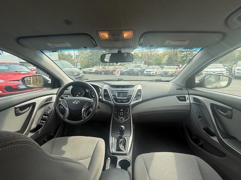 Used 2015 Hyundai Elantra SE w/ Option Group 02 image 15