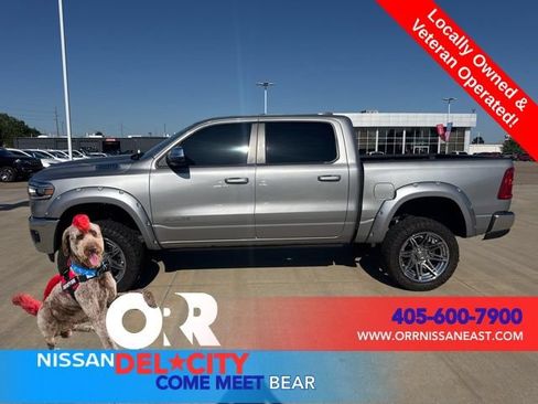 Used 2025 RAM 1500 Laramie AWD/4WD image 2