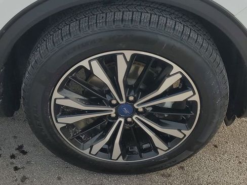 Certified 2022 Ford Escape SEL w/ SEL Stealth AWD Package image 5