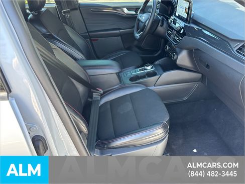 Used 2025 Ford Escape ST-Line image 16