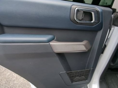 Used 2023 Ford Bronco Outer Banks AWD/4WD image 26