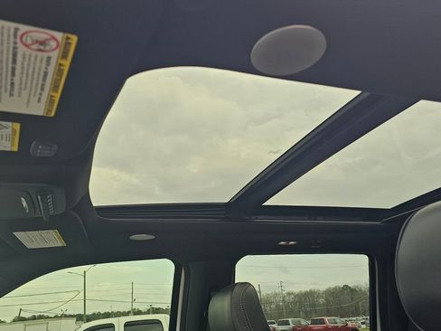 Used 2024 Ford F250 Platinum image 15