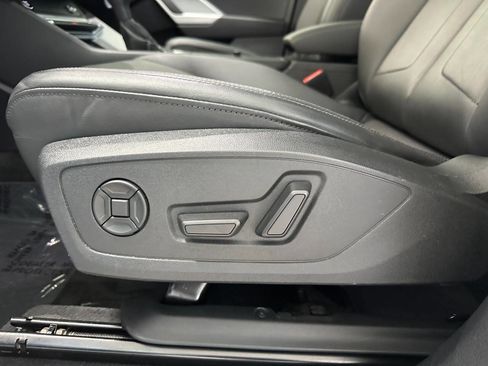 Used 2023 Audi Q3 2.0T Premium image 21
