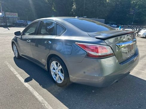 Used 2014 Nissan Altima 2.5 SL w/ Technology Package FWD image 7