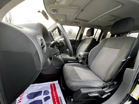 Used 2014 Jeep Patriot Latitude w/ Sun/Sound Group image 14