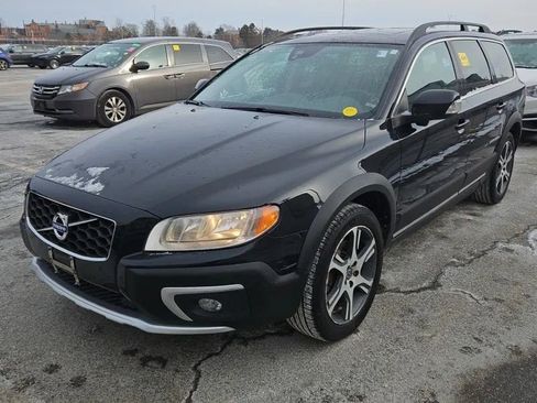 Used 2015 Volvo XC70 T6 image 1