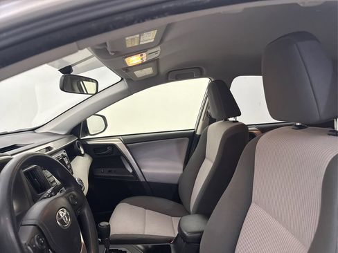Used 2015 Toyota RAV4 LE FWD image 29