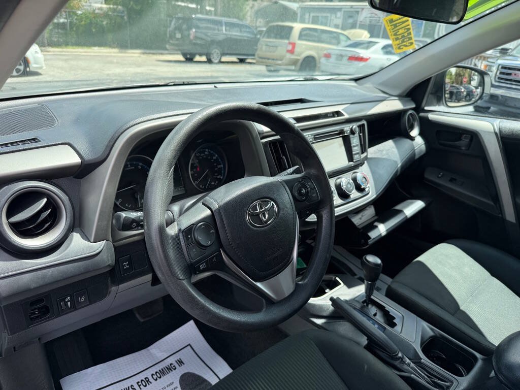 Used 2017 Toyota RAV4 LE w/ Carpet Mat Package AWD/4WD image 10