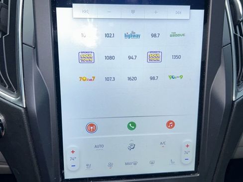 Used 2022 Ford Edge Titanium image 10