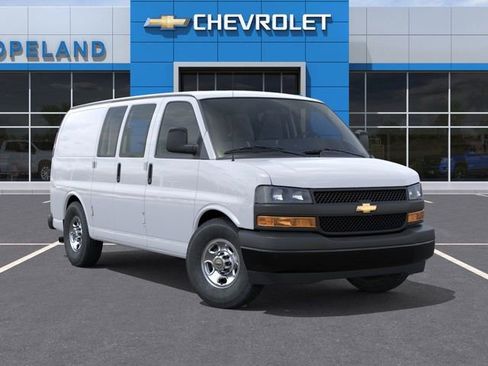 New 2026 Chevrolet Express 2500 image 7