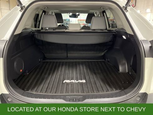 Used 2022 Toyota RAV4 Limited image 7