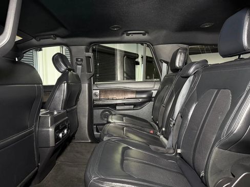 Used 2019 Ford Expedition Max Limited RWD image 23
