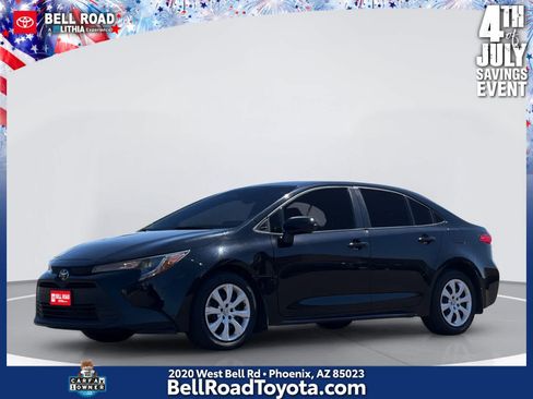 Used 2024 Toyota Corolla LE FWD image 1