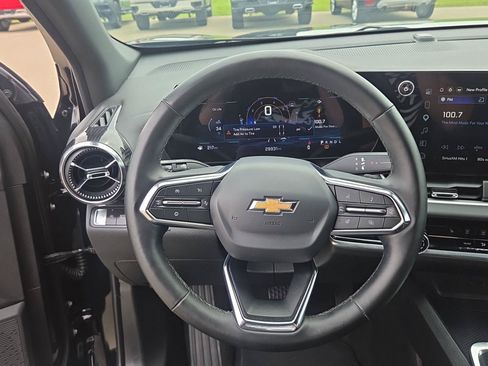 Used 2025 Chevrolet Equinox LT FWD image 23
