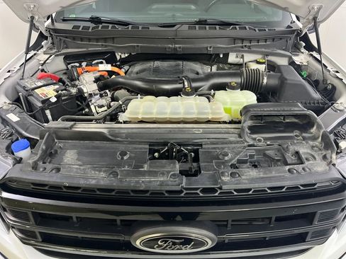 Used 2022 Ford F150 XLT w/ Equipment Group 302A High image 9