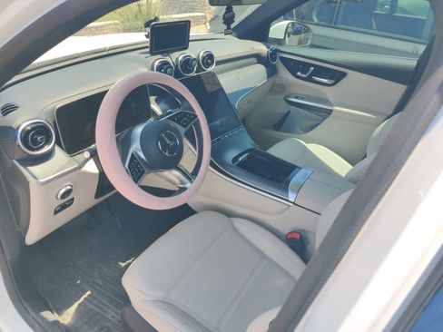 Used 2024 Mercedes-Benz GLC 300 image 7