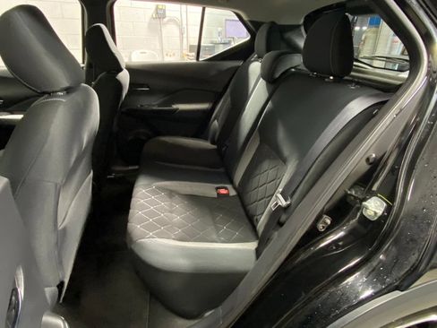 Used 2019 Nissan Kicks FWD image 25