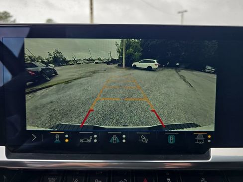 Used 2024 Chevrolet Silverado 2500 High Country w/ Technology Package image 19