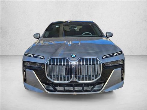 Certified 2023 BMW 740i 740i image 2