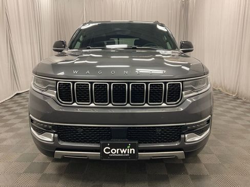 Used 2023 Jeep Wagoneer L Series III w/ Premium Group I image 12