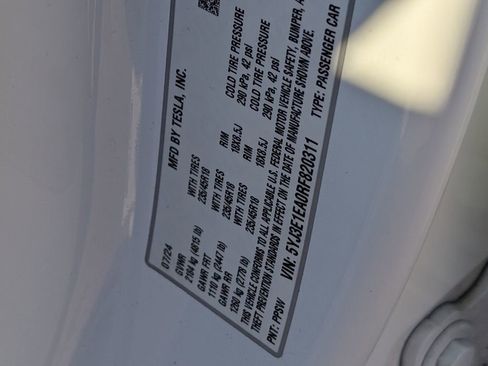 Used 2024 Tesla Model 3 Standard Range image 10