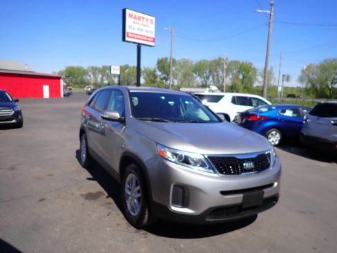 Used 2015 Kia Sorento LX AWD/4WD image 1