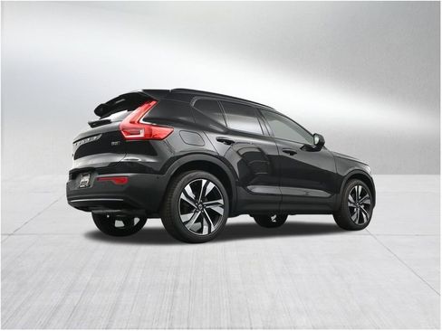 New 2026 Volvo XC40 B5 Ultra AWD/4WD image 25